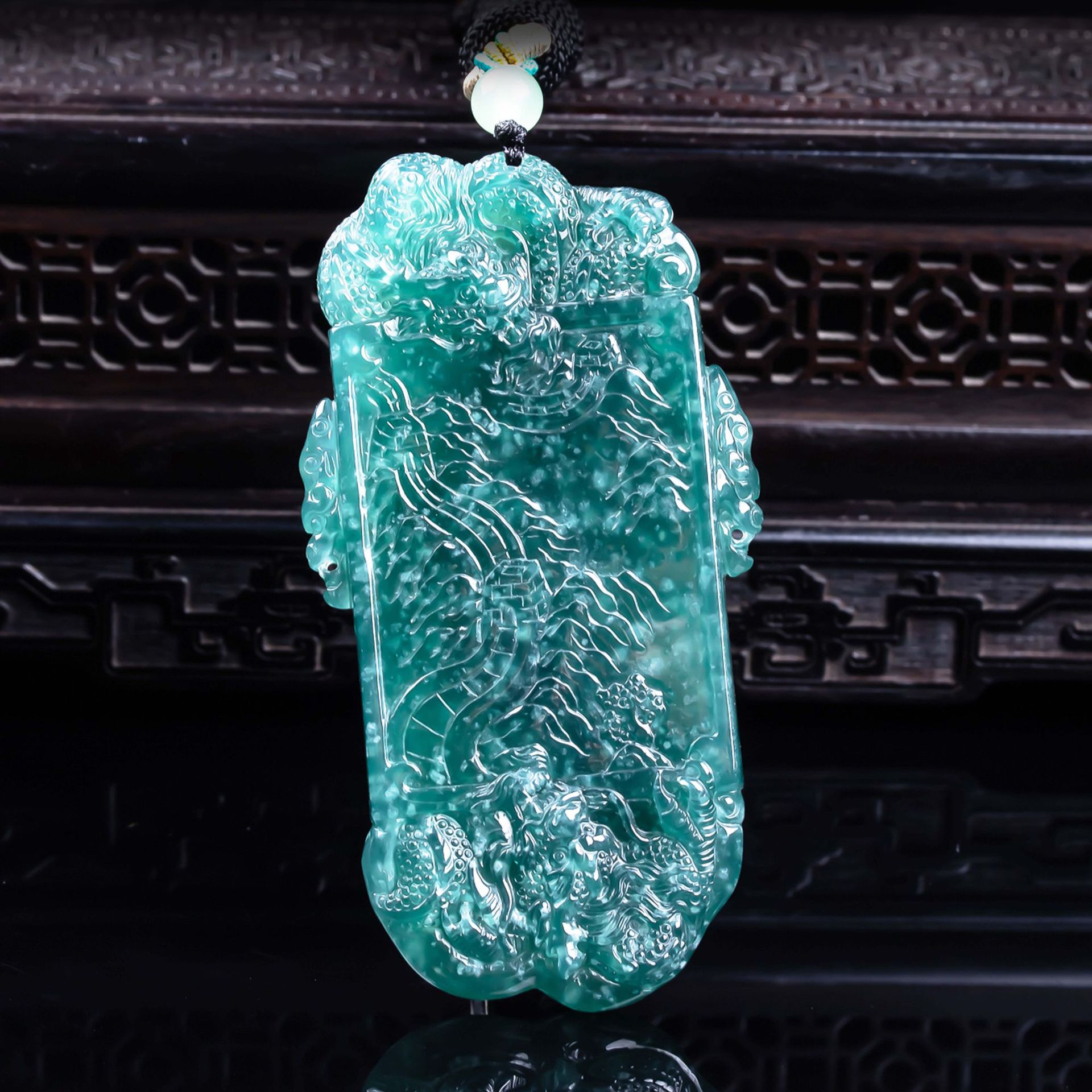 Women'S Accessories Designer - Naturalny jadeitowy wisiorek z motywem smoka