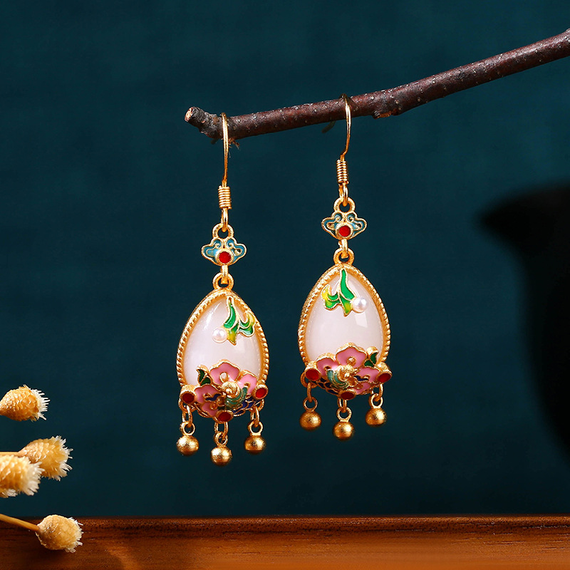 Women'S Accessories Designer - Naturalne jadeitowe kolczyki w kształcie kwiatów,