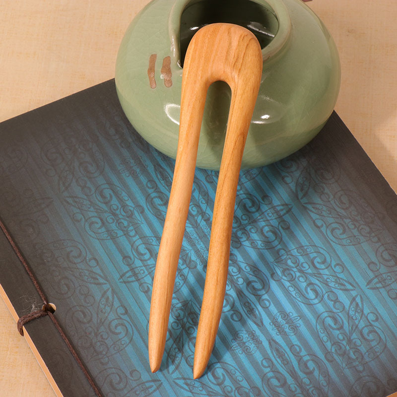 Drewniana spinka do włosów w k – Hair Fork Stick recenzja i cena